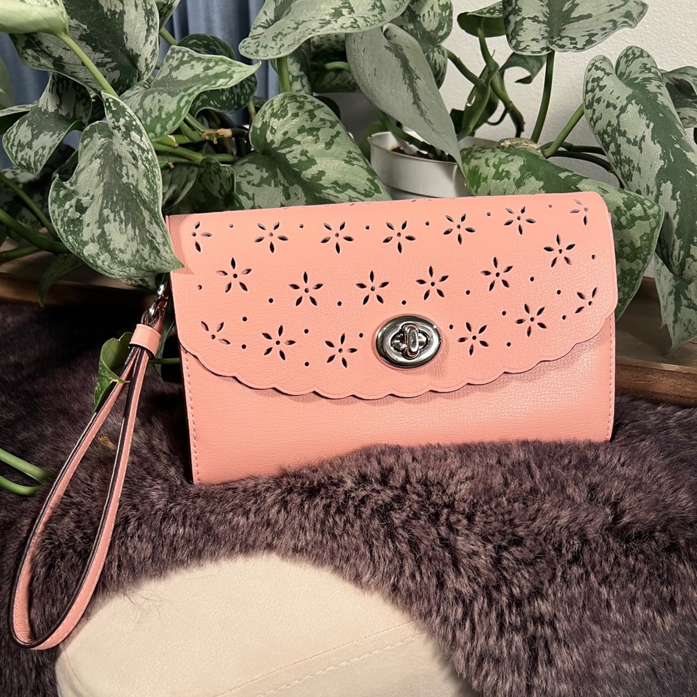 COACH Hand Purse/Cross over
